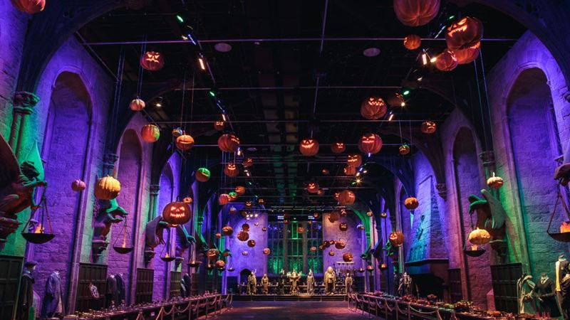 See the pumpkins floating in the Great Hall at the Warner Bros. Studio Tour London – The Making of Harry Potter. Credit: Fever PR. Image courtesy of Fever PR. Floating pumpkins above the grand tables of the hogwarts great hall on the warner bros. studio tour.