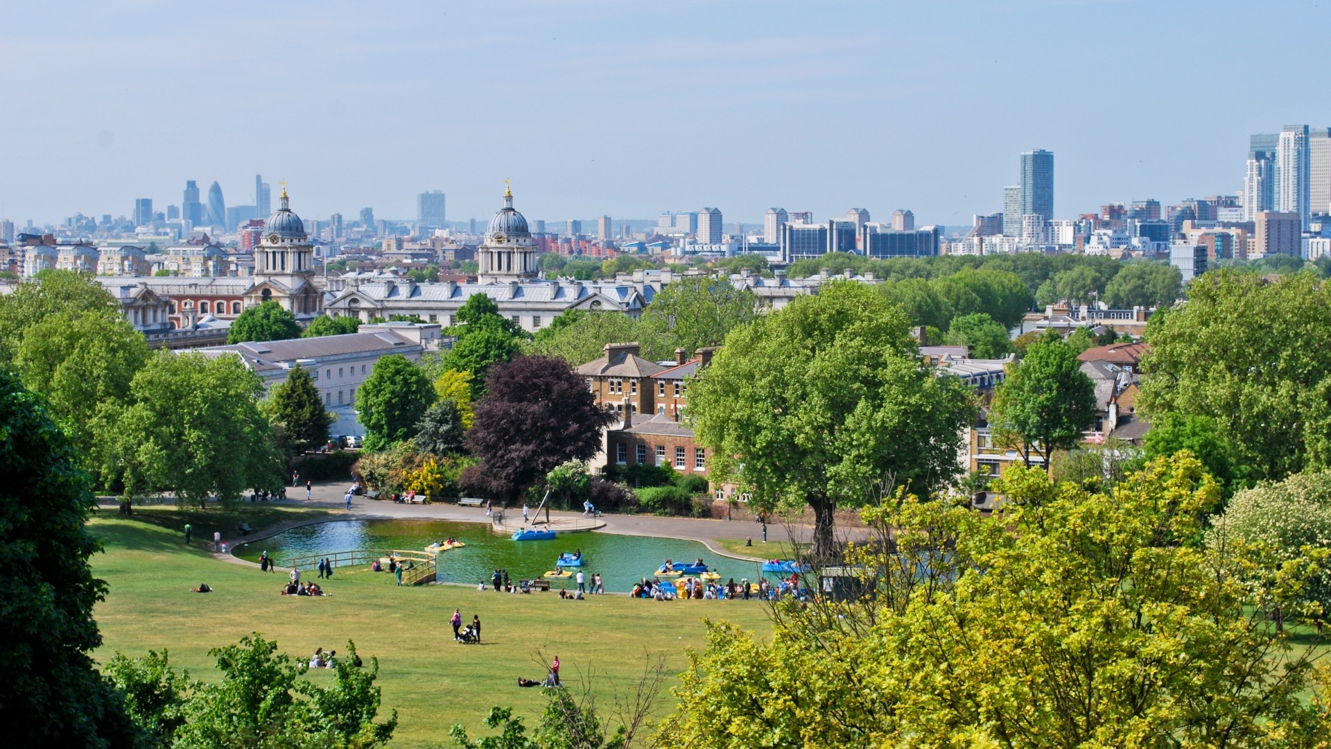 Greenwich Park. Image courtesy of Shutterstock /Nadiia Gerbish. View of Greenwich Park and the London skyline.