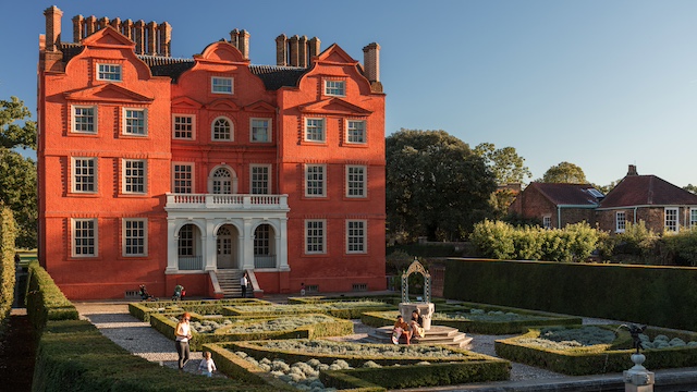 Explore the grounds of Kew Palace and Kew Gardens. Credit: Jon Reid. Image courtesy of visitlondon.com. Kew Palace at Kew Gardens in London on a sunny day.