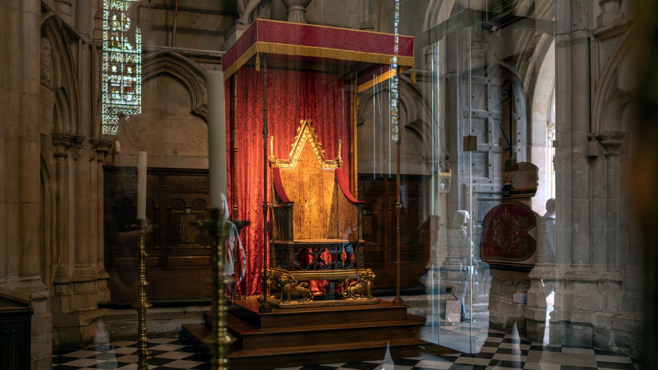 Imagine yourself at one of the many coronations of kings and queens that took place at Westminster Abbey. ©London & Partners/Michael Barrow The carved wooden coronation chair is on display in Westminster Abbey.